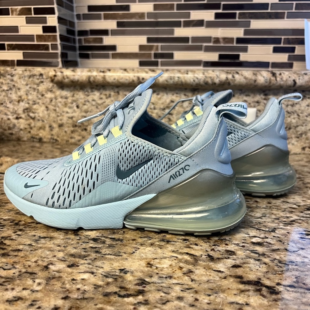 Big Kids ⭐️ Nike Air Max 270 ⭐️